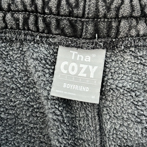 TNA Cozy Fleece Boyfriend Sweatpants - Picture 4 of 6
